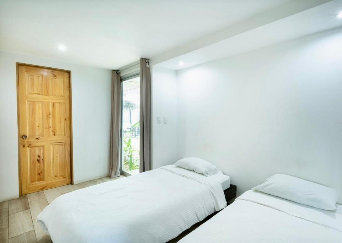 Hotel Bamboo Jaco Exterior photo